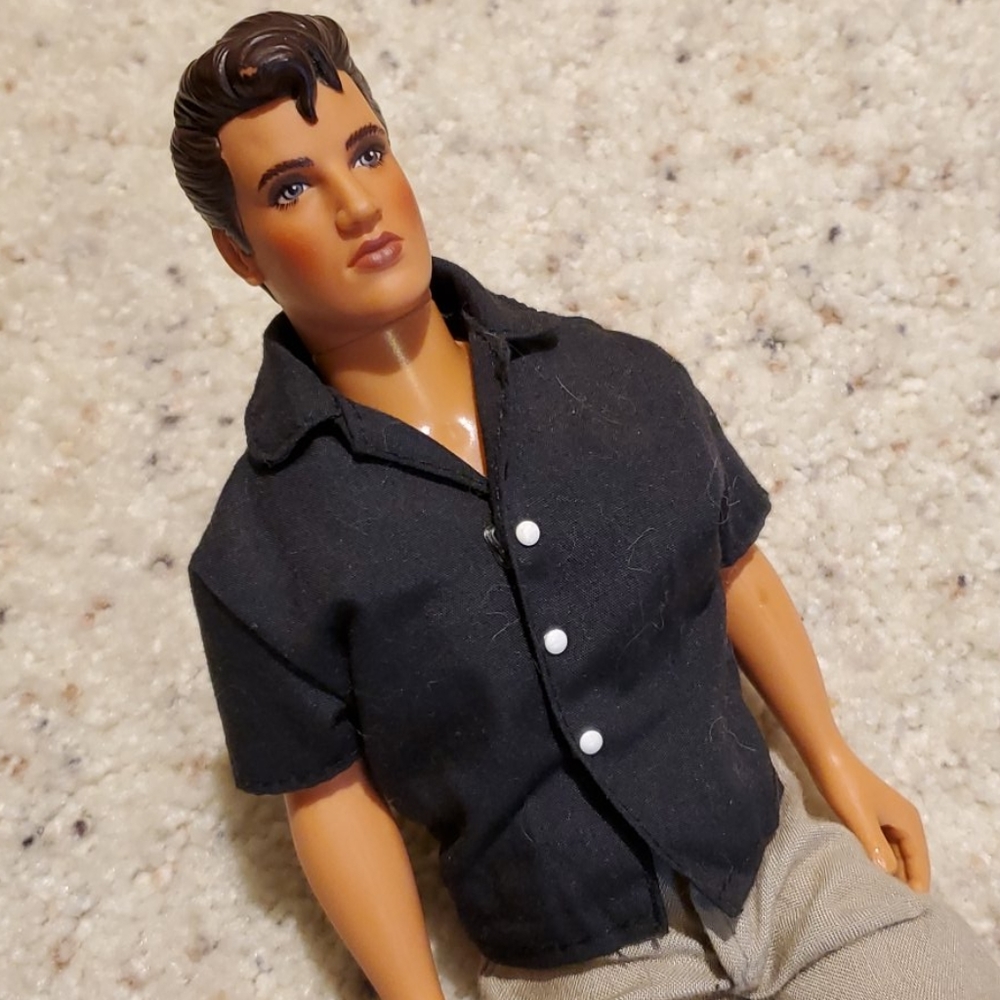 Elvis Presley Barbie-style doll with microphone!